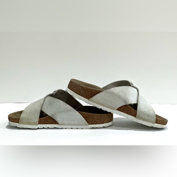 Birkenstock Siena size 7.5 / 38 Metallic Silver Suede Sandals Big Buckle - Picture 2 of 5